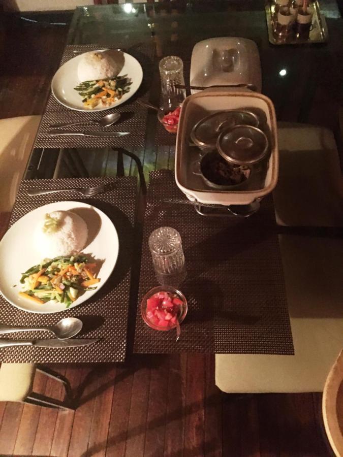 Le Fumoir Guest House Chambre Double อันตานานารีโว ภายนอก รูปภาพ