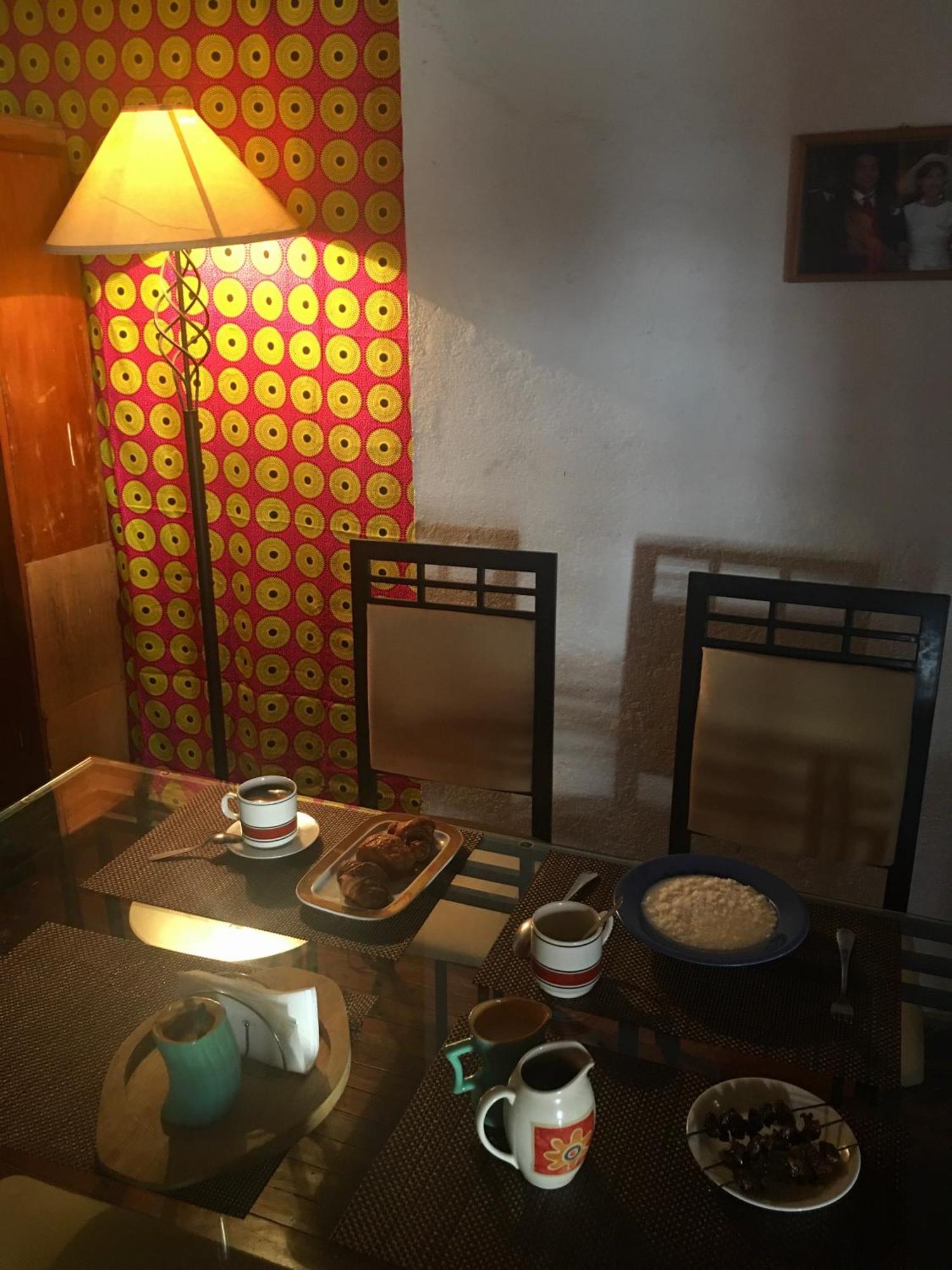 Le Fumoir Guest House Chambre Double อันตานานารีโว ภายนอก รูปภาพ